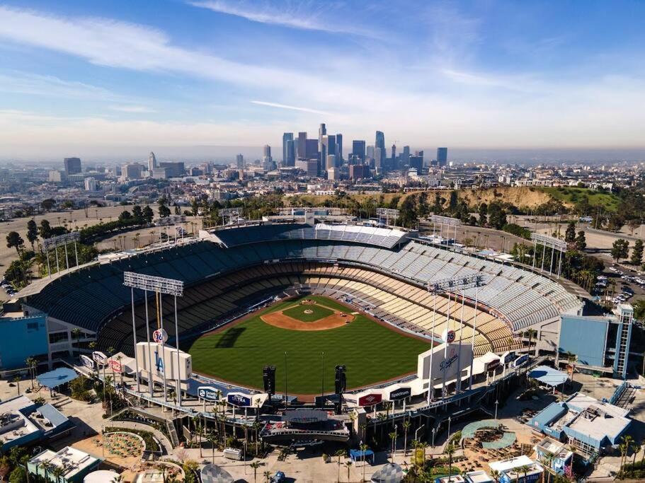 June Specials- Suite Spot Dtla- Free Parking For One Car! ลอสแอนเจลิส ภายนอก รูปภาพ